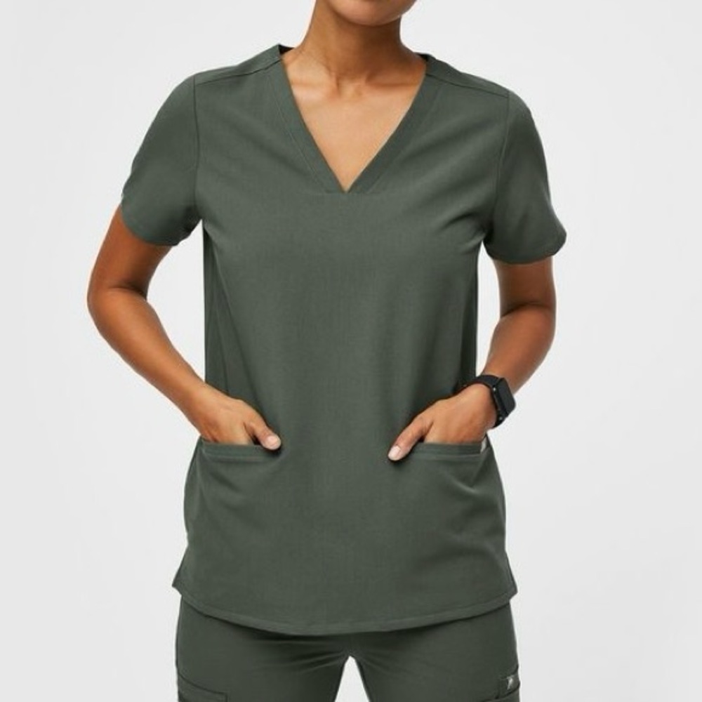 Figs Scrub Top